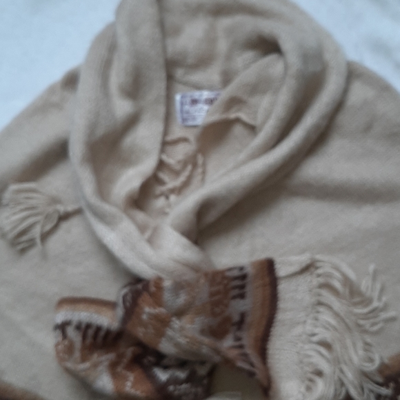 Alpaca wool cape poncho - Picture 2 of 4